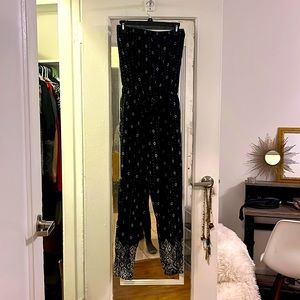 Aéropostale sleeveless jumpsuit romper with pockets and adjustable waistband